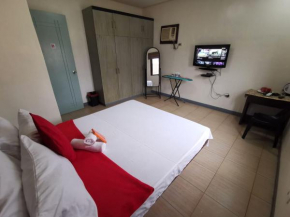 Queen room only near sm mall Fast Wifi